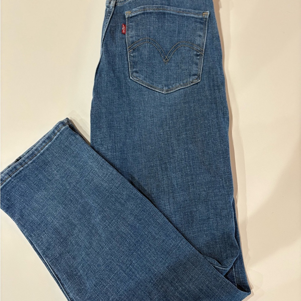 Levi's Classic Straight Leg Jeans Size 2